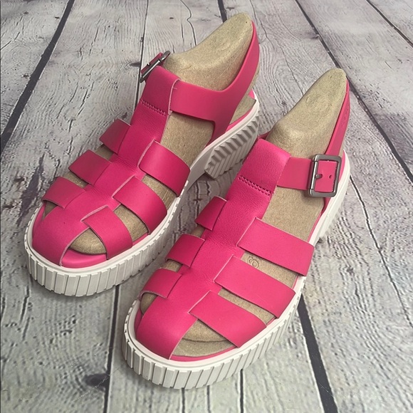 Sorel Shoes - NEW SOREL Leather Ona Streetworks Fisherman Sandals